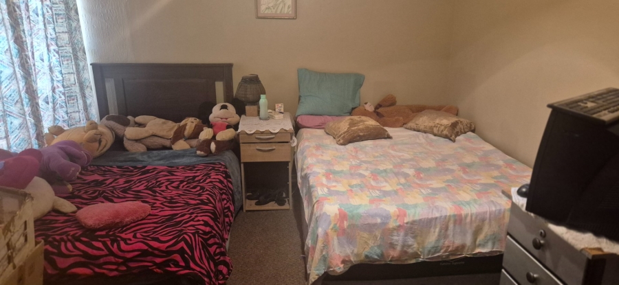 8 Bedroom Property for Sale in Bayswater Free State